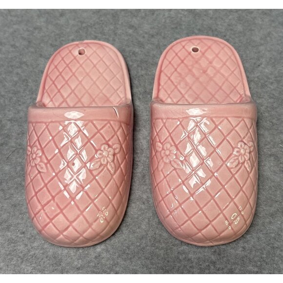 Vintage Pink Ceramic Slipper Wall Planters with Floral Quilt Pattern Hanging Pai - Picture 1 of 9